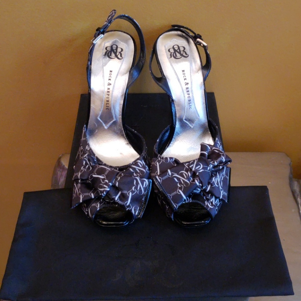 Rock & Republic Black & White Shoes - Picture 2 of 8